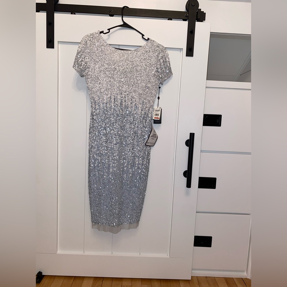 🆕 Adrianna Papell | Short beaded sequin dress - Size 4 | Never worn with tags